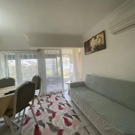 شقة Ozel Plajli Sitede Bahce Kati *