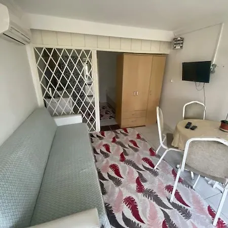 Ozel Plajli Sitede Bahce Kati * أنطاليا